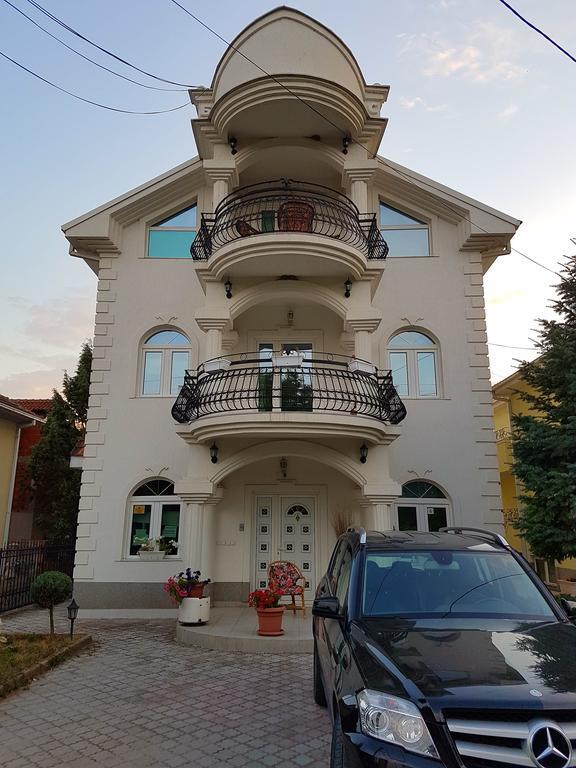 Apartment Cace Kumanovo Eksteriør bilde